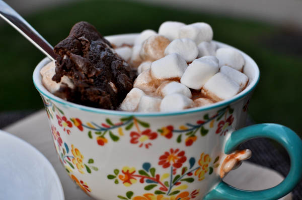 Hot Cocoa Cookies I howsweeteats.com