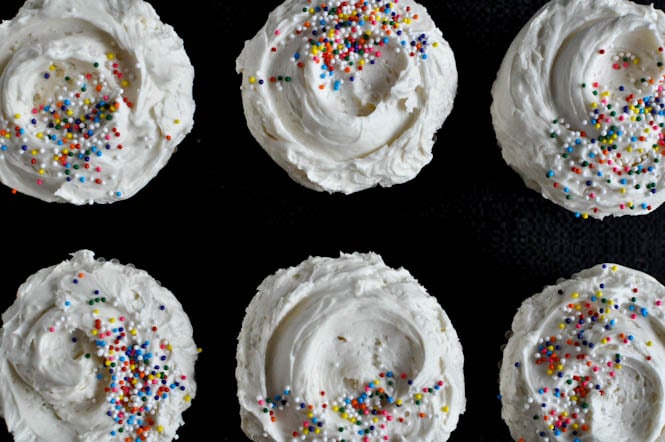 Homemade Funfetti Cupcakes I howsweeteats.com