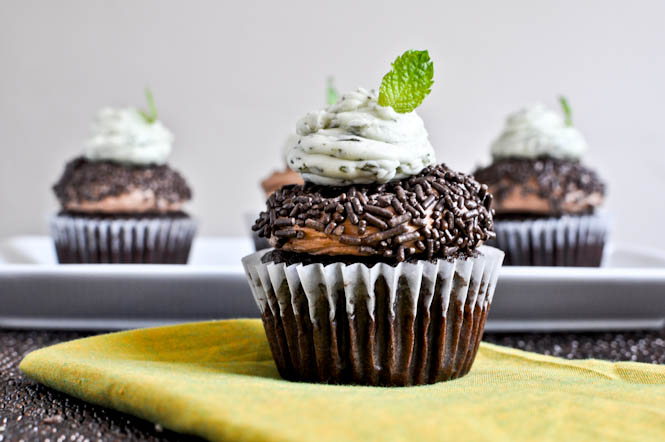Milk Chocolate Cupcakes with Fresh Mint Frosting I howsweeteats.com