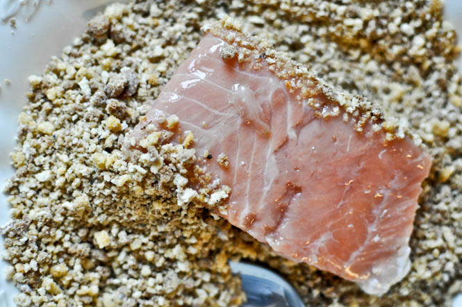 Gingersnap Crusted Salmon I howsweeteats.com