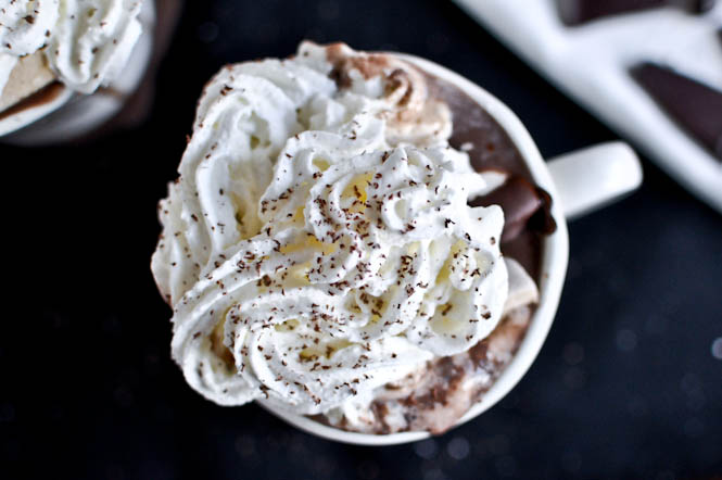 Grown Up Hot Chocolate with Homemade Bailey's Marshmallows I howsweeteats.com