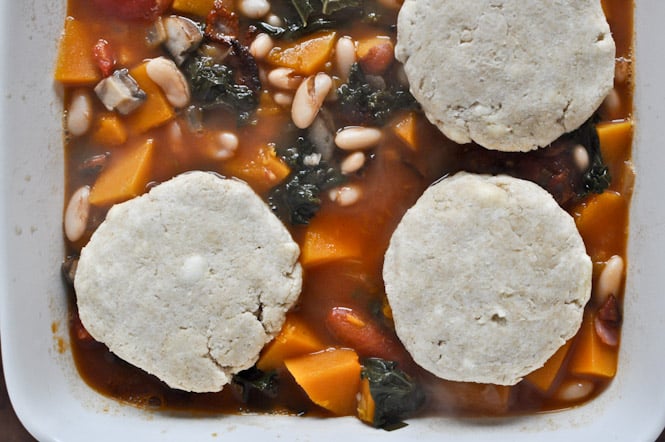 Minestrone Pot Pie with Whole Wheat Parmesan Biscuits I howsweeteats.com