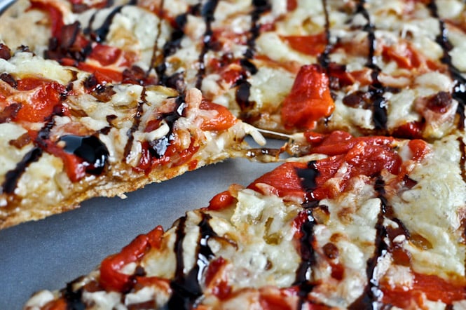 Whole Wheat Roasted Red Pepper + Fontina Pizza with Balsamic Glaze I howsweeteats.com