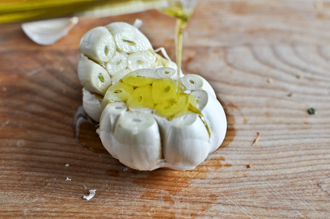Roasted Garlic + Caramelized Veggie Tostadas I howsweeteats.com
