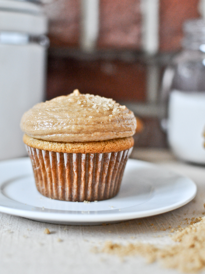 Brown Sugar Cupcakes with Peanut Butter Brown Sugar FrostingI howsweeteats.com
