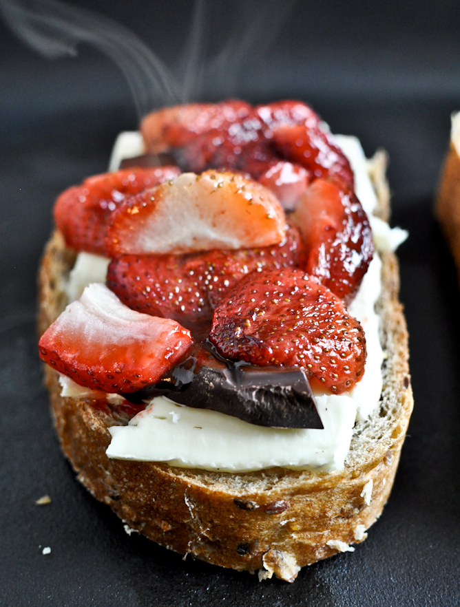Roasted Strawberry, Brie + Chocolate Grilled Cheese I howsweeteats.com