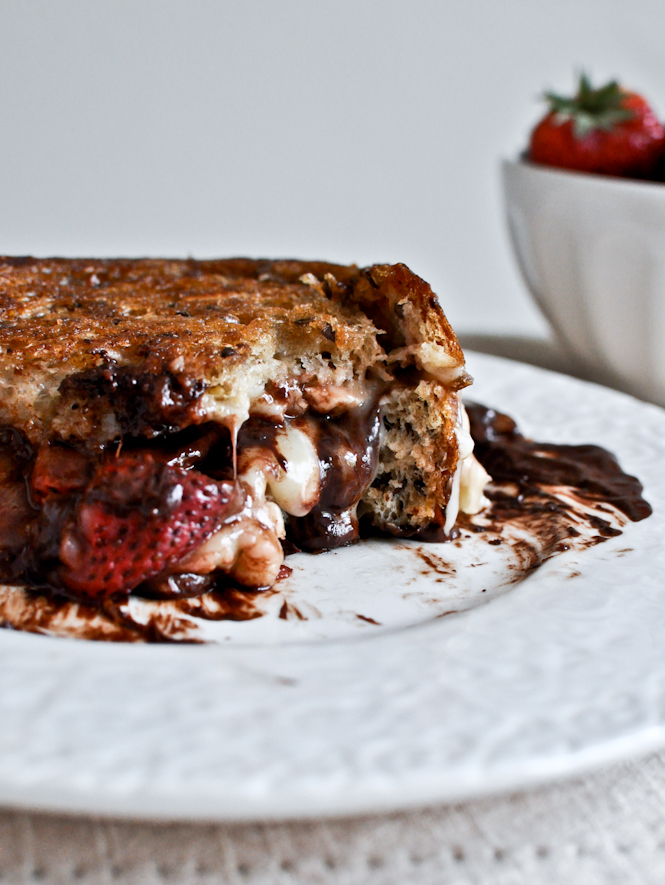 Roasted Strawberry, Brie + Chocolate Grilled Cheese I howsweeteats.com