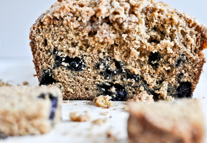 Blueberry Muffin Bread I howsweeteats.com