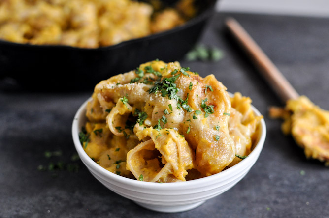 Easy Butternut Skillet Shells & Cheese I howsweeteats.com