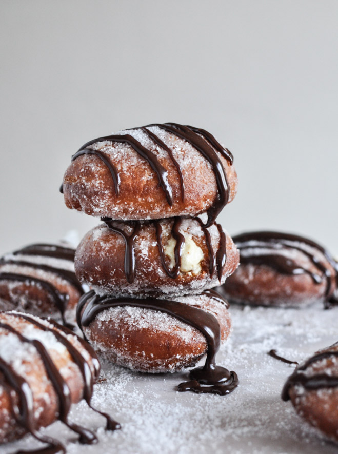 Peanut Butter Cream Filled Donuts I howsweeteats.com