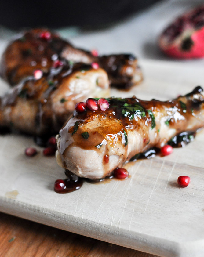 Sweet and Sticky Pomegranate Chicken I howsweeteats.com