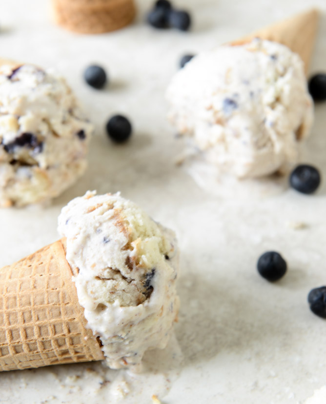 Blueberry Muffin Ice Cream I howsweeteats.com
