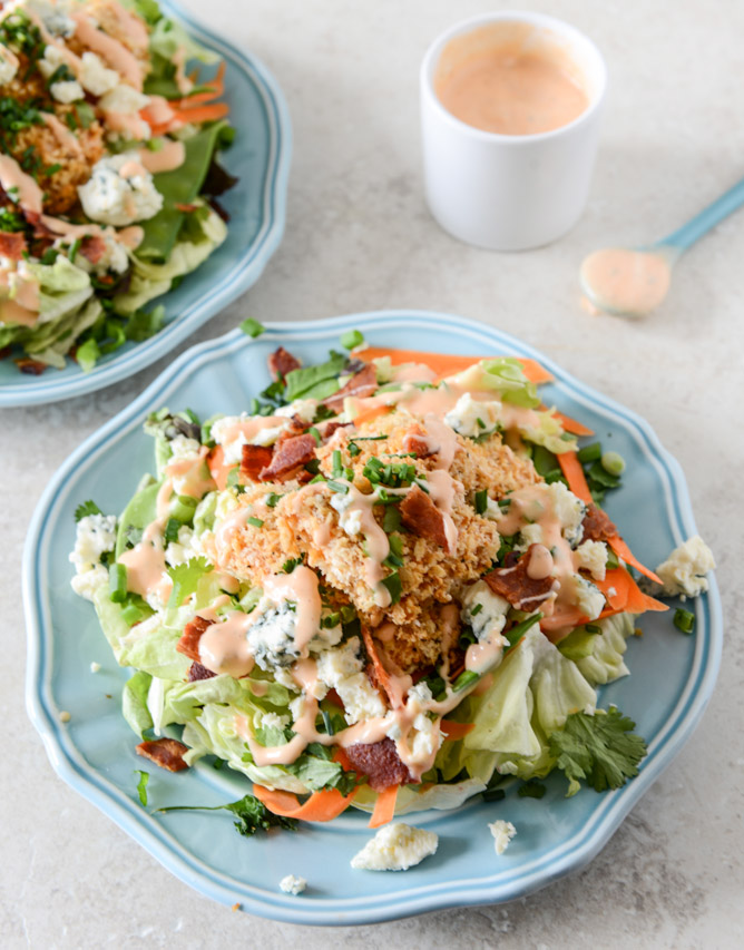 Crunchy Buffalo Chicken Salads with Bacon and Spicy Ranch I howsweeteats.com