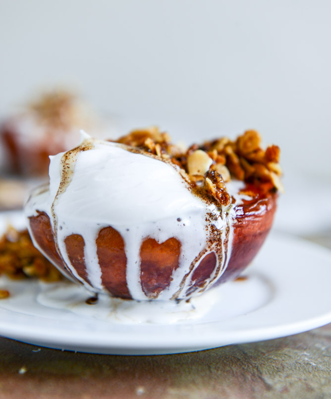 Caramelized Peaches + Cream with a Toasted Crumble I howsweeteats.com