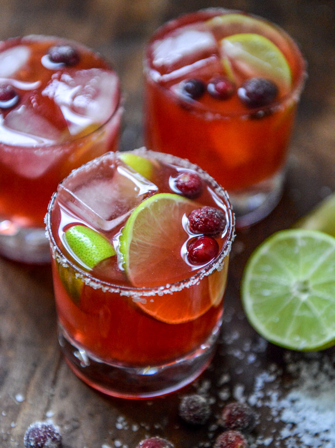 fresh cranberry ginger vanilla margaritas (with sugared cranberries!) I howsweeteats.com