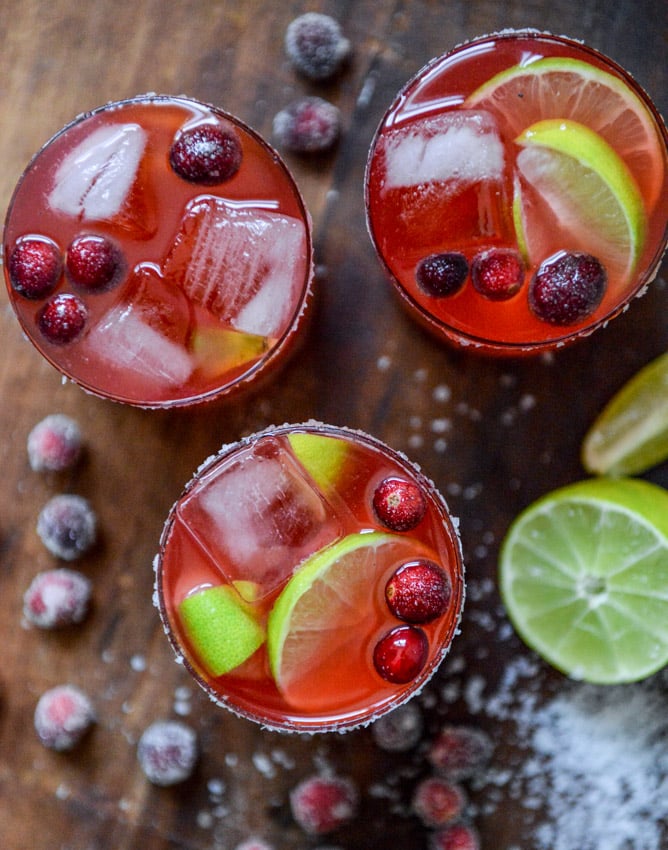 fresh cranberry ginger vanilla margaritas (with sugared cranberries!) I howsweeteats.com