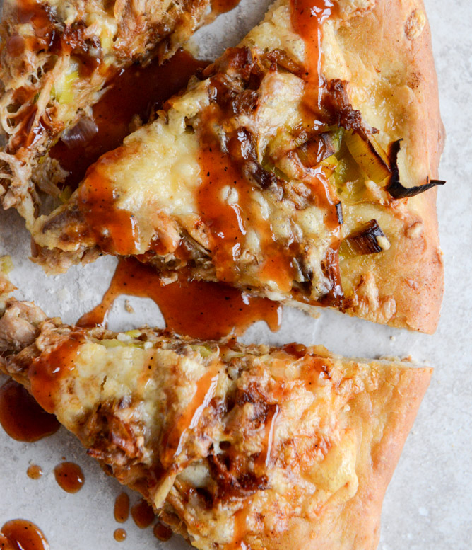 Pulled Pork Pizza with Maple Leeks, Roasted Garlic and Aged Cheddar I howsweeteats.com
