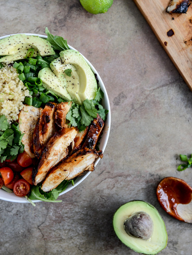 Honey Chipotle Chicken Bowls with Lime Quinoa I howsweeteats.com
