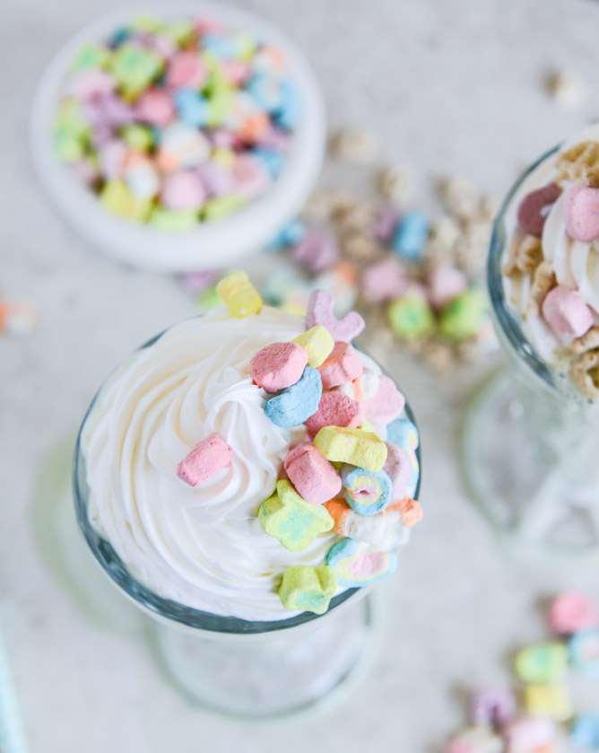 Boozy Lucky Charms Cereal Milkshakes with Marshmallow Frosting I howsweeteats.com
