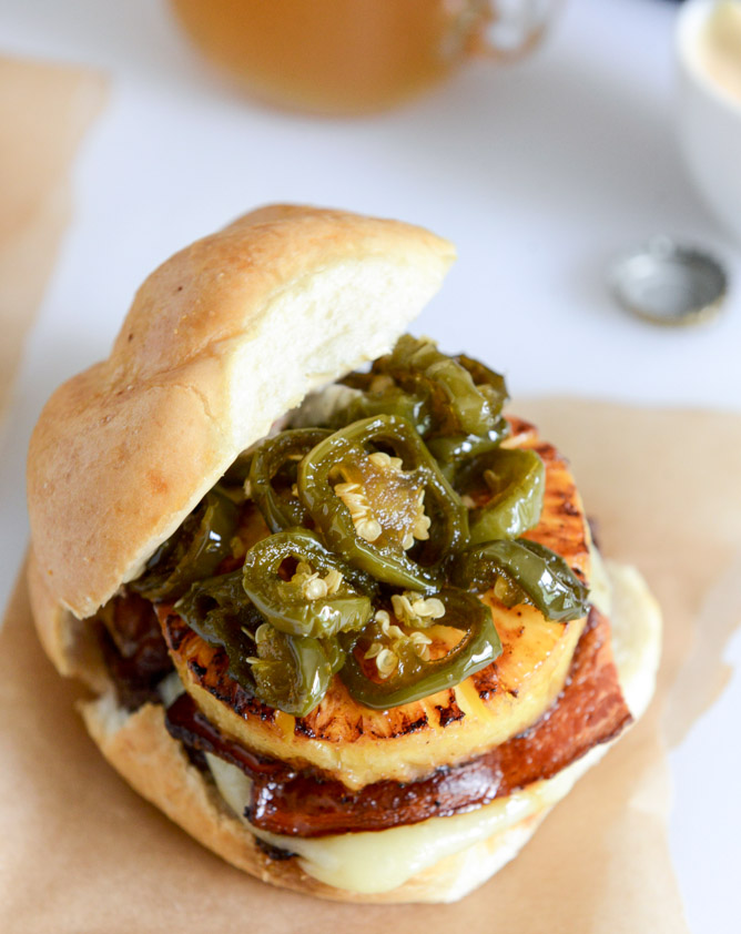 bacon pineapple burgers with candied jalapeños and sweet chili mayo I howsweeteats.com