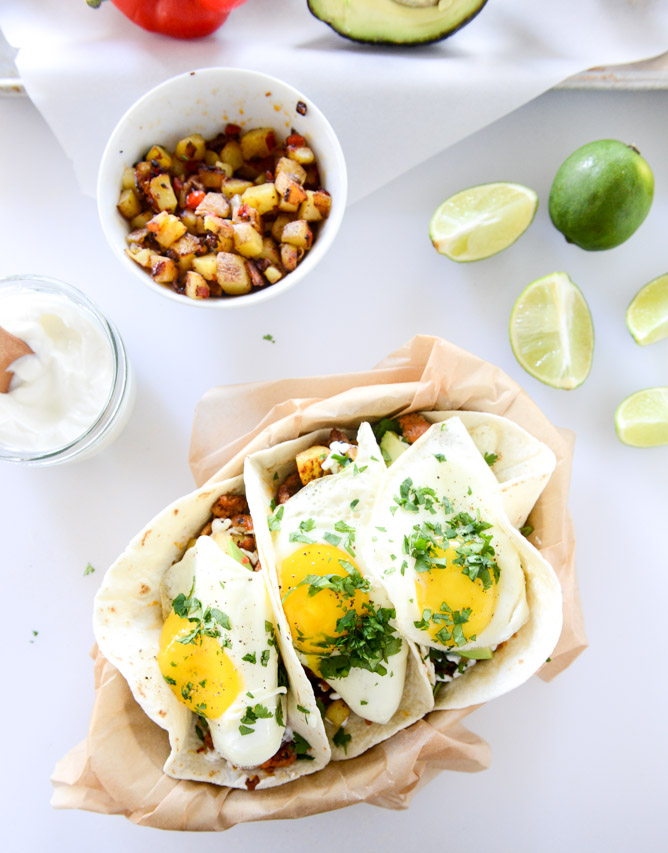chorizo and fried egg breakfast tacos I howsweeteats.com