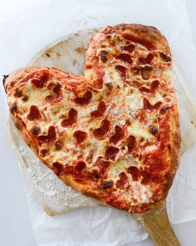 how to make a heart shaped pepperoni pizza I howsweeteats.com