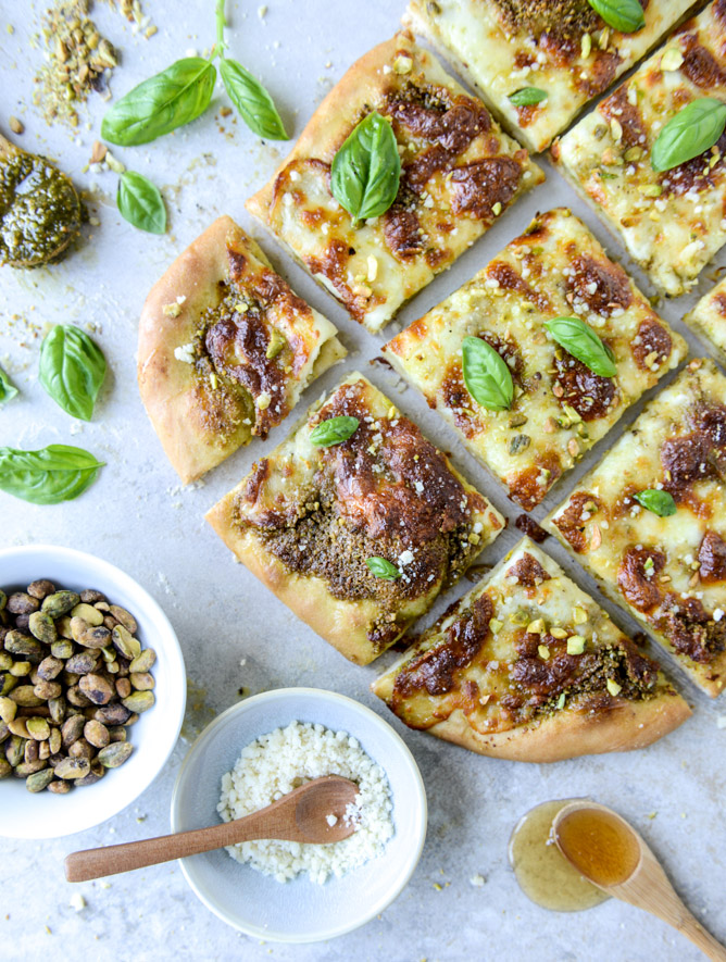 pistachio pesto pizza with fresh mozzarella and honey I howsweeteats.com