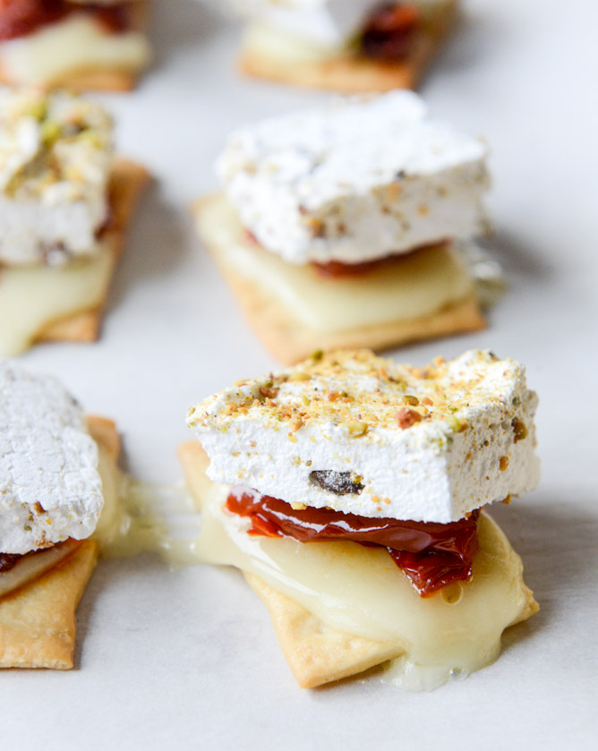 savory s'mores with pistachio marshmallows I howsweeteats.com