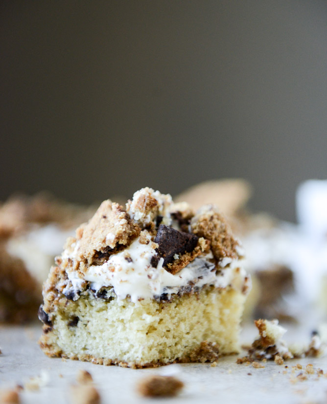 chocolate chip cookie crunch cake with brown butter cream cheese icing I howsweeteats.com