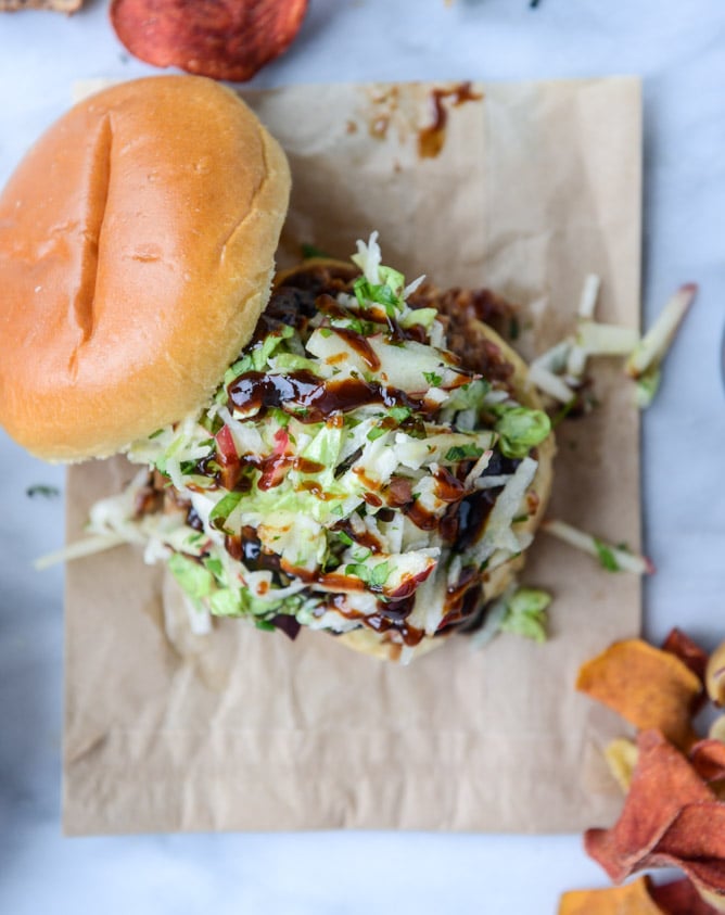 saucy chicken sandwiches with pomegranate bbq sauce and crunchy apple slaw I howsweeteats.com