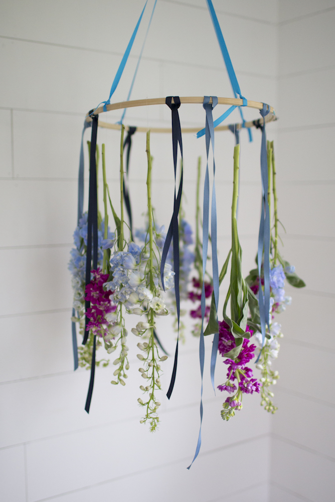 DIY floral chandelier I howsweeteats.com 