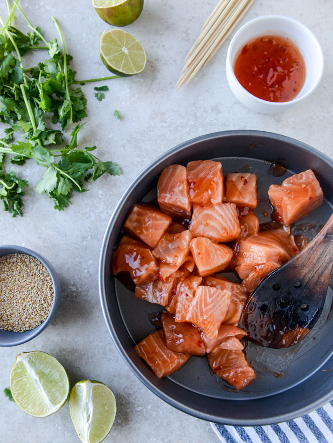 30 minute sweet thai chili salmon skewers I howsweeteats.com