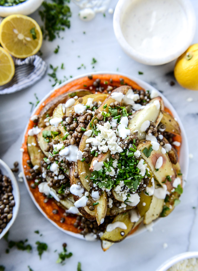 crispy roasted potato wedges with lentils, squash and goat cheese I howsweeteats.com