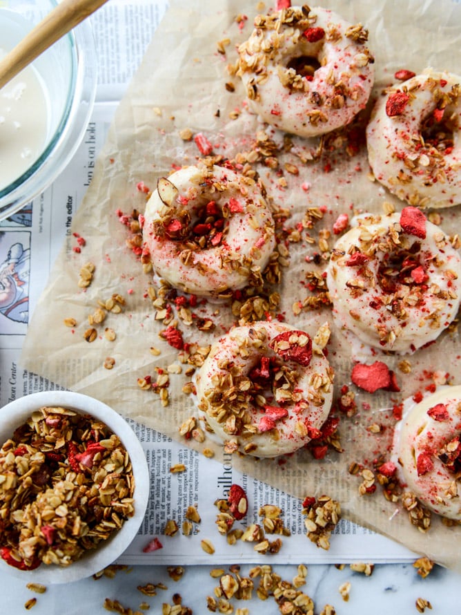 greek yogurt doughnuts with strawberry stovetop granola I howsweeteats.com