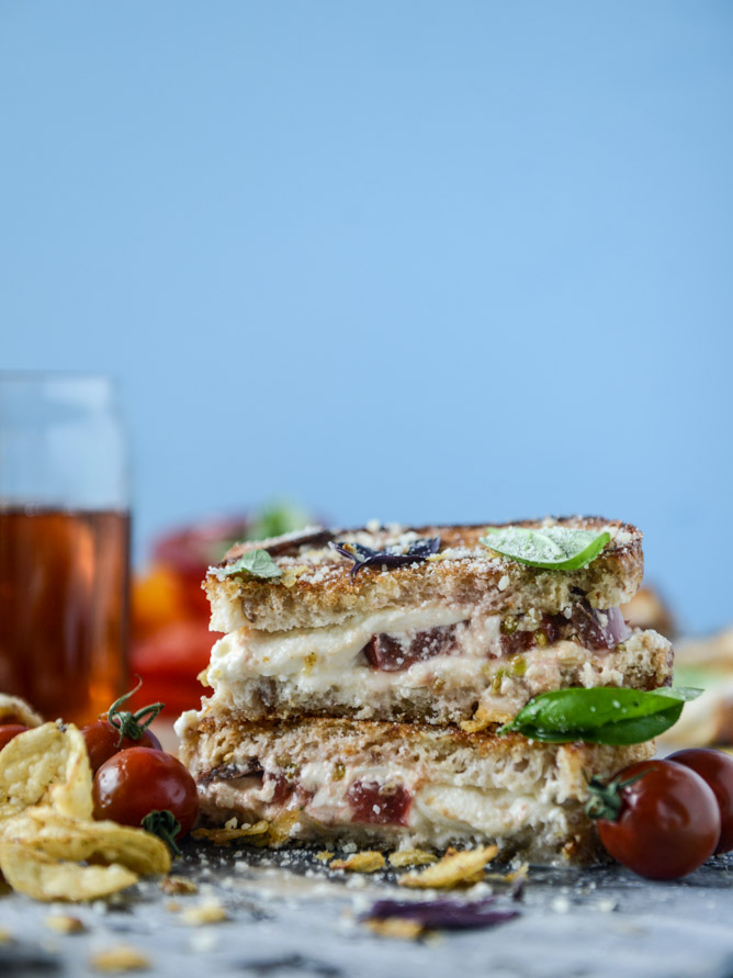 heirloom tomato and burrata grilled cheese by @howsweeteats I howsweeteats.com