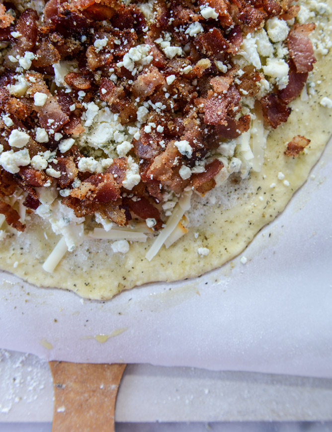 chipotle candied bacon and smoked blue cheese pizza by @howsweeteats I howsweeteats.com
