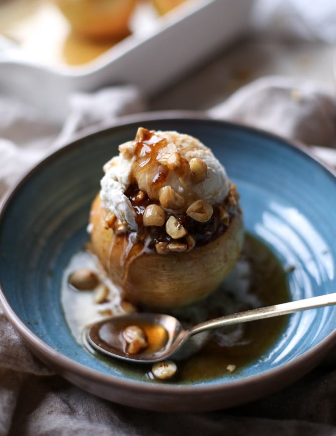 oatmeal baked apples with maple brown butter I howsweeteats.com