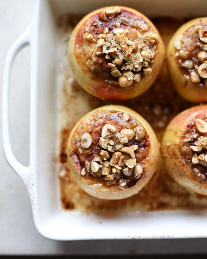 oatmeal baked apples with maple brown butter I howsweeteats.com