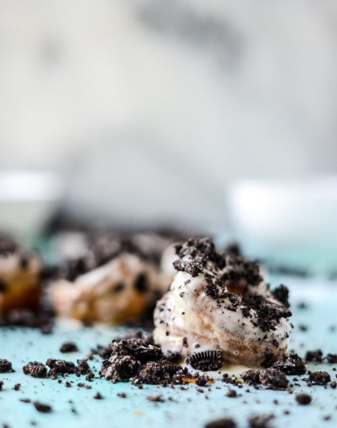 cookies & cream puff pastry doughnuts by @howsweeteats I howsweeteats.com