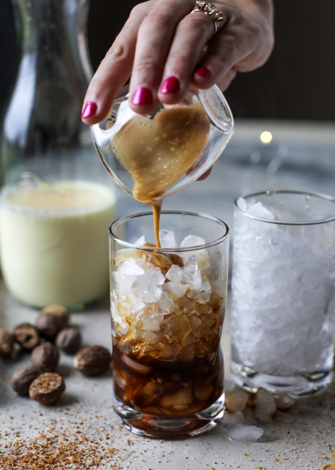 iced eggnog lattes I howsweeteats.com 