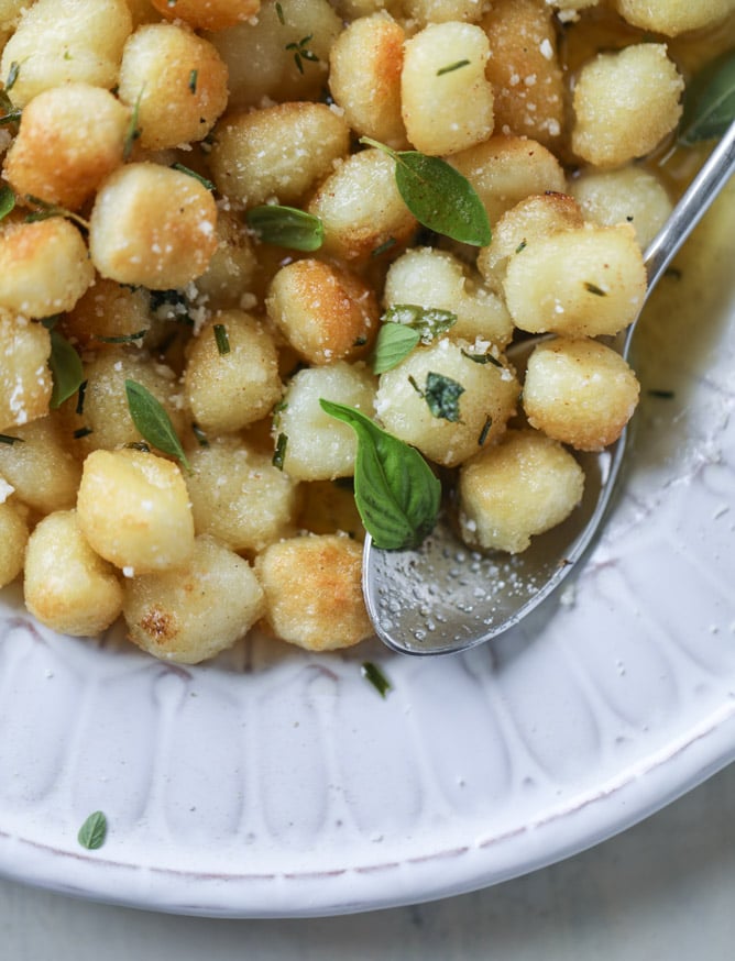 toasted gnocchi with herb brown butter I howsweeteats.com