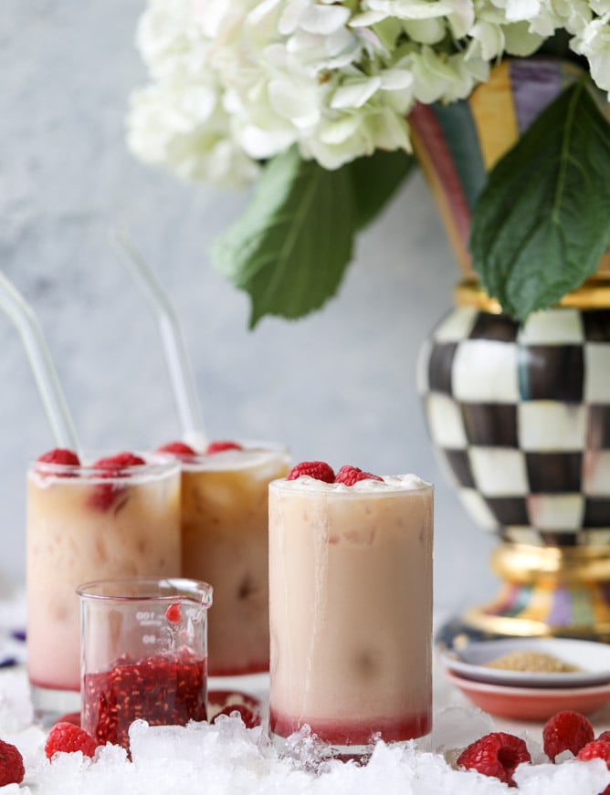 iced raspberry lattes I howsweeteats.com 