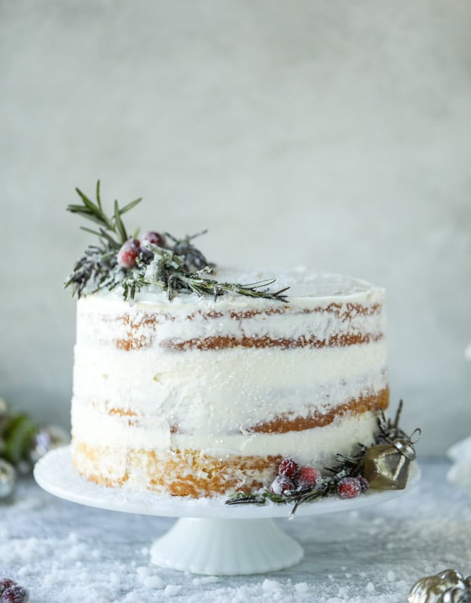 white christmas sparkle cake I howsweeteats.com #christmas #cake #vanilla #almond