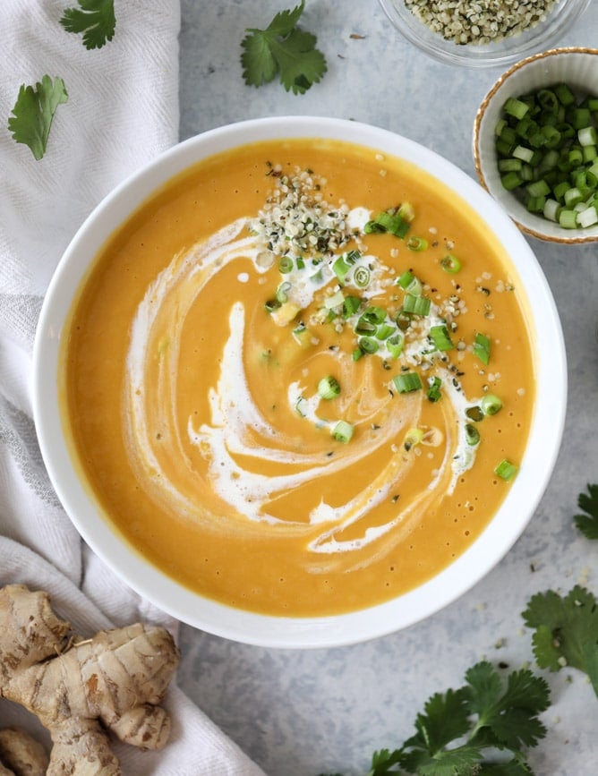silky ginger sweet potato soup I howsweeteats.com #soup #sweetpotatoes #ginger #vegan