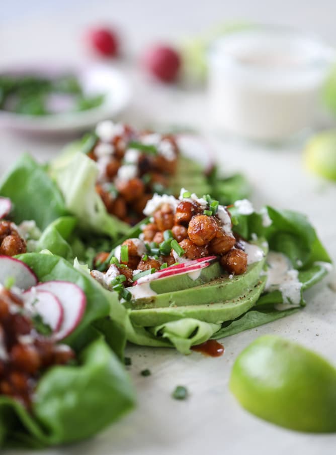 crunchy BBQ chickpea lettuce wraps I howsweeteats.com #chickpeas #lettucewraps #vegetarian #bbqsauce