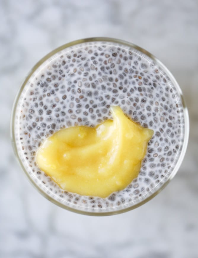 lemon curd chia pudding parfait I howsweeteats.com #lemon #lemoncurd #chiapudding #snack #healthy