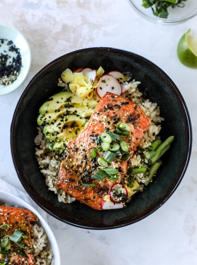 butter salmon rice bowls I howsweeteats.com #salmon #rice #bowls #seafood #healthy