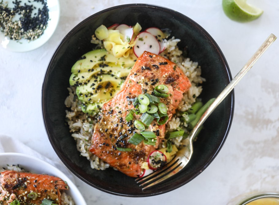 butter salmon rice bowls I howsweeteats.com #salmon #rice #bowls #seafood #healthy