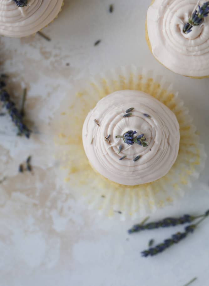 lavender cupcakes with cream cheese frosting I howsweeteats.com #lavender #cupcakes #creamcheese #frosting #cake