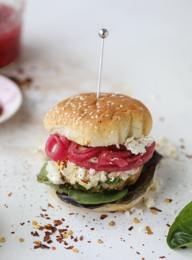 mediterranean turkey burgers with artichoke feta spread I howsweeteats.com #turkey #burgers #healthy #feta #spinach
